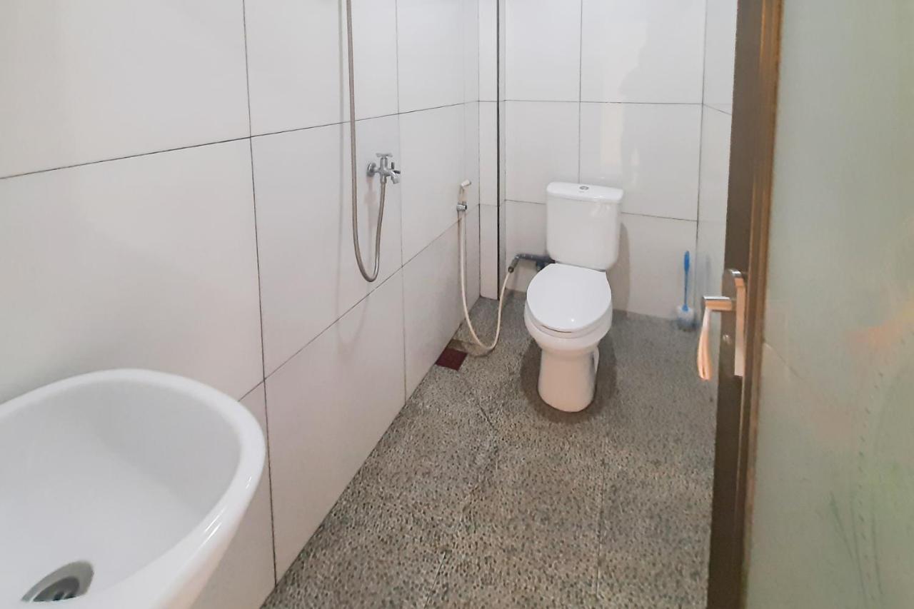 Delvia Bromo Homestay Mitra Reddoorz Pasuruan Exterior photo