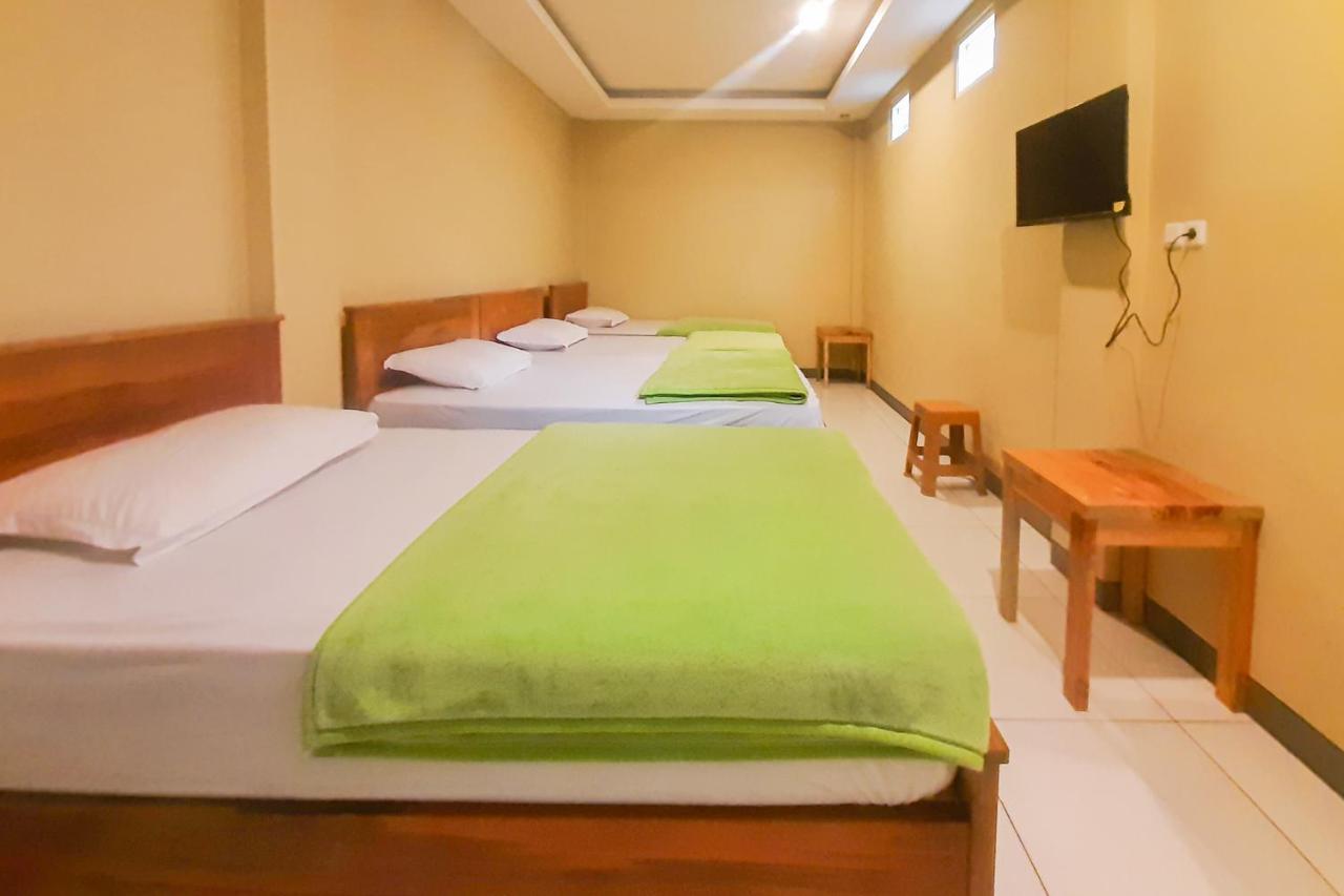 Delvia Bromo Homestay Mitra Reddoorz Pasuruan Exterior photo